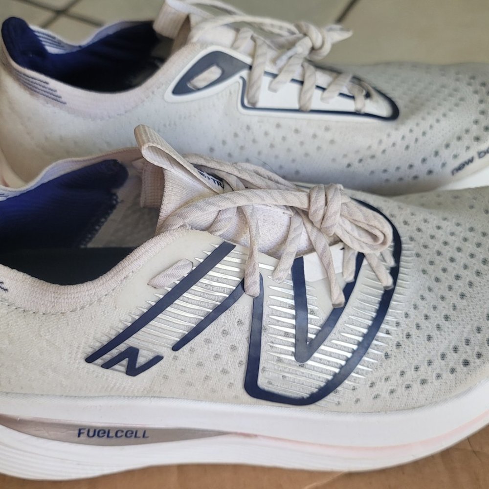 Men's Size 11 New Balance Fuelcell Supercomp Trainer V1